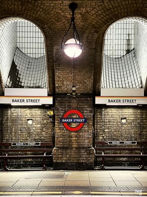 BAKER STREET - LONDON TUBE STATION