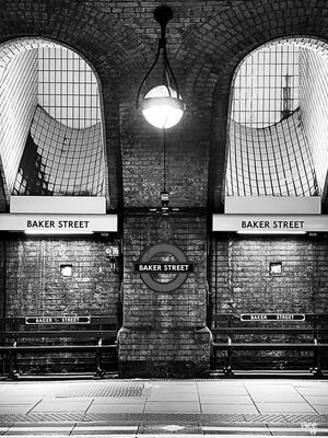 BAKER STREET -LONDON TUBE STATION - P&B