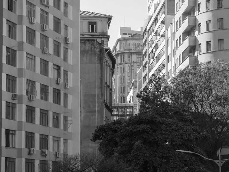 PASSARELA SOBRE A RUA RIACHUELO SP