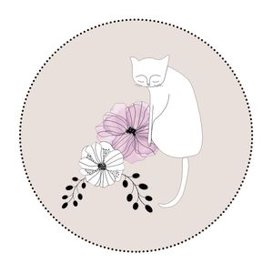 GATO-BRANCO-FLORES