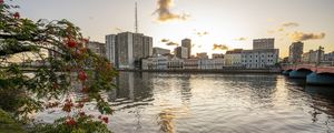 RIO CAPIBARIBE E RUA DA AURORA EM SINTONIA