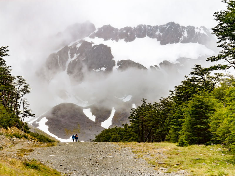 MONTANHAS COM NEVE NO USHUAIA