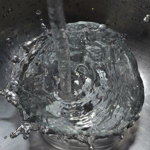 WATER SPLASH - LHB 01