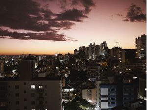 SILUETA PORTO ALEGRE DE NOITE