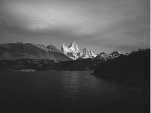 FITZ ROY VISTO DA LAGOA CAPRI