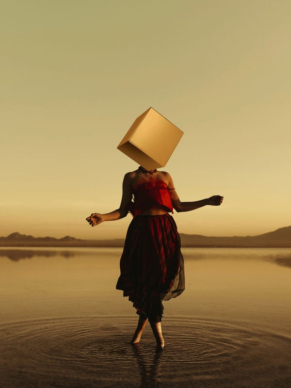 CUBO MODERNISTA 02