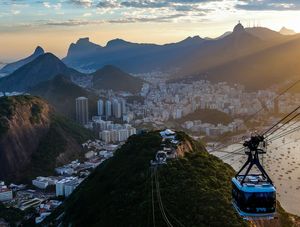 FIM DE TARDE NO BONDINHO