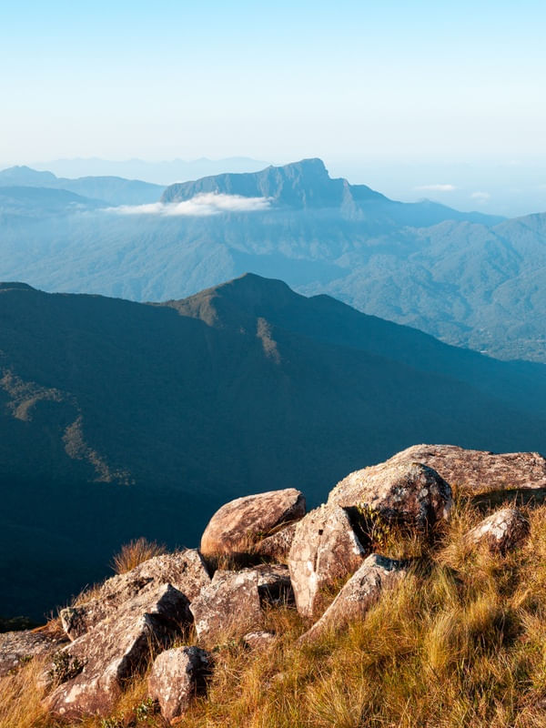 A VISTA PARA AS MONTANHAS