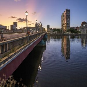 PONTE PRINCESA ISABEL SOB O PÔR DO SOL DO RECIFE