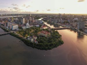 PALÁCIO CAMPO DAS PRINCESAS AO PÔR DO SOL