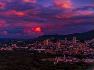 CIDADE DE ATIBAIA AO ENTARDECER