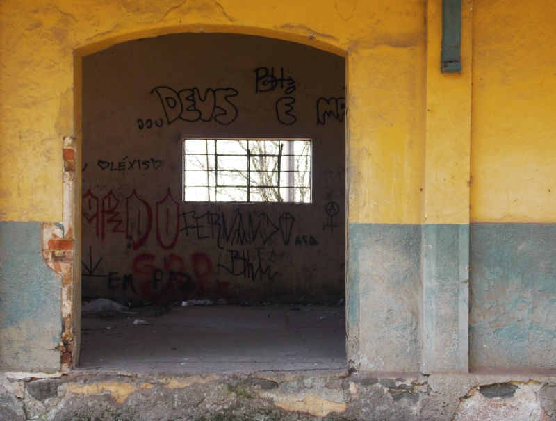 GRAFFITI DA ESTAÇÃO ABANDONADA 2