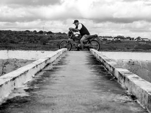 MOTOQUEIRO URBANO