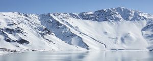 WHITE SNOW