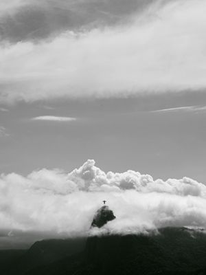 CRISTO NAS NUVENS