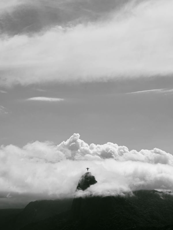 CRISTO NAS NUVENS