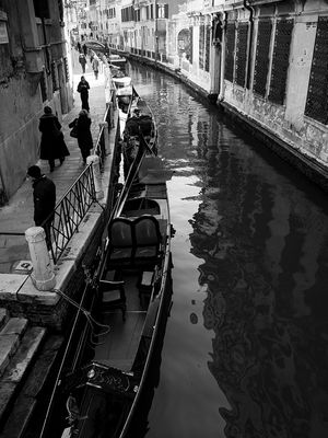 CANAIS DE VENEZA EM P&B