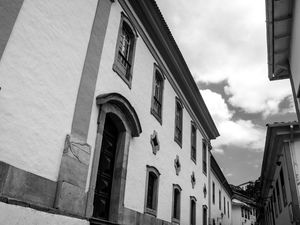 COLEÇÃO OURO PRETO POR FELIPE QUEIROZ: 30