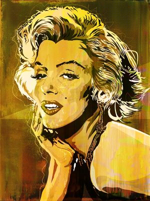 MARILYN POSE GOLD