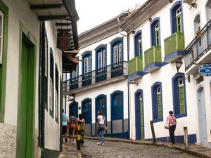 COLEÇÃO OURO PRETO POR FELIPE QUEIROZ: 45