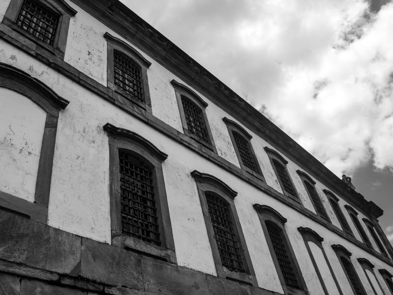 COLEÇÃO OURO PRETO POR FELIPE QUEIROZ: 48