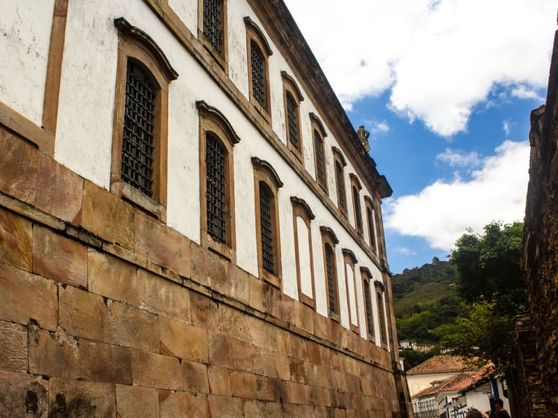 COLEÇÃO OURO PRETO POR FELIPE QUEIROZ: 49