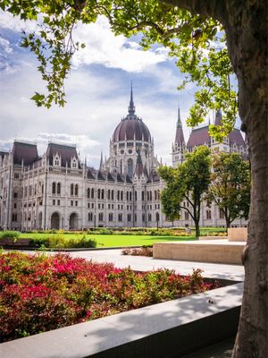 FRAMED BUDAPEST