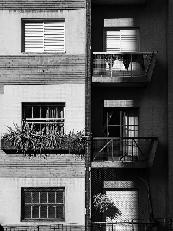 LUZ NA FACHADA