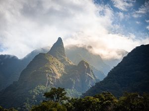 A LUZ NA MONTANHA