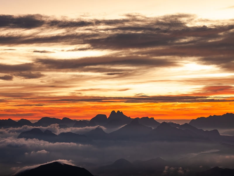 LINDO AMANHECER NO PARQUE ESTADUAL DOS TRÊS PICOS