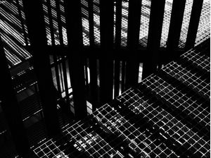 ESCADA LUZ E SOMBRA