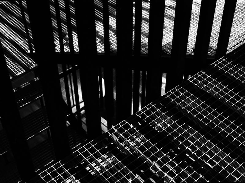 ESCADA LUZ E SOMBRA