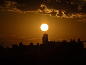 CIDADE E SOL