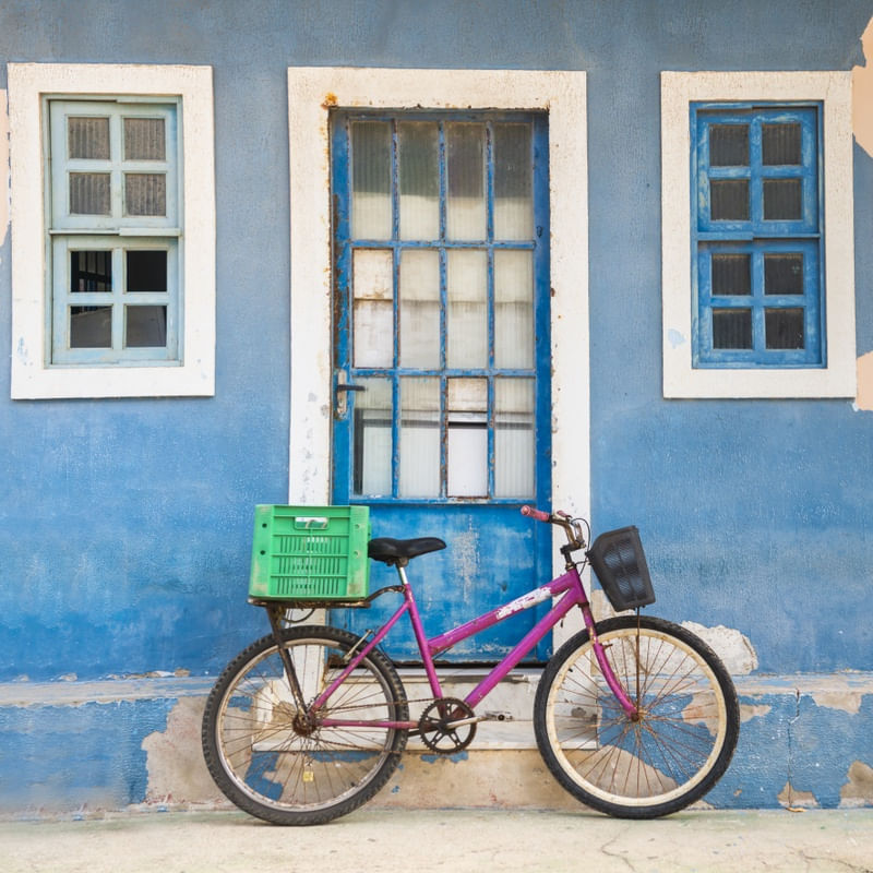 BIKE LILÁS NA CASA AZUL