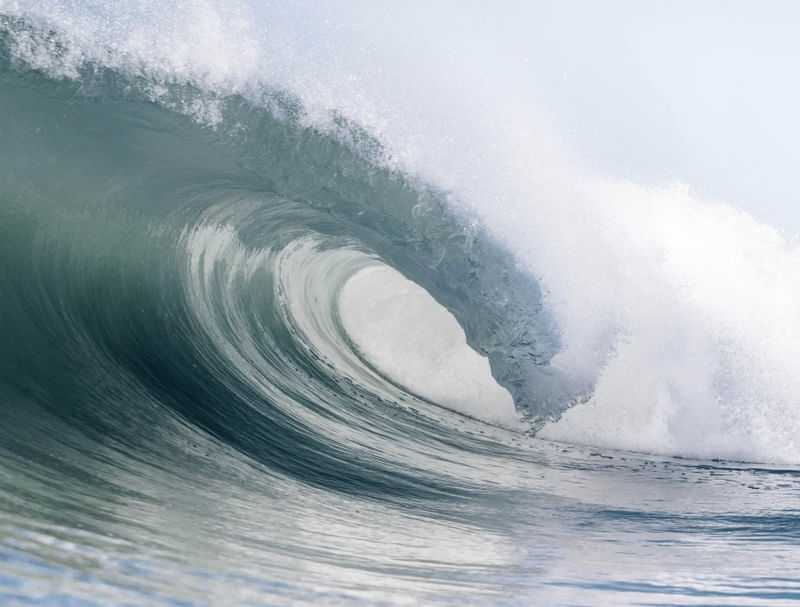 WAVE IN THE RIVER
