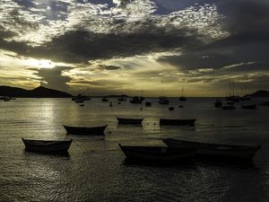 PÔR-DO-SOL EM BÚZIOS