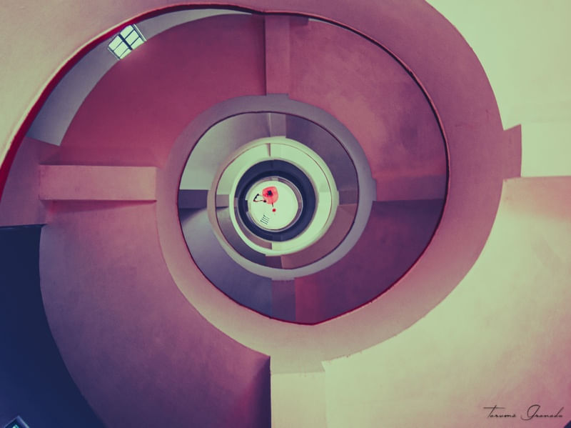 FAROL ABSTRATO