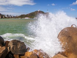 ONDAS NA BAÍA DE VITÓRIA - ES COM CONVENTO E TERCEIRA PONTE