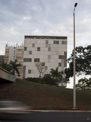 O PRÉDIO 01