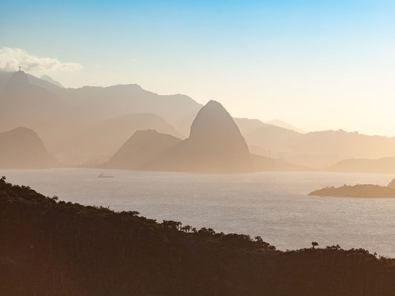 CRISTO E PÃO DE AÇÚCAR L
