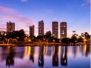 LAGO DAS ROSAS AO ENTARDECER