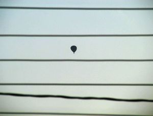 BALÃO SOLITÁRIO E TRANQUILO