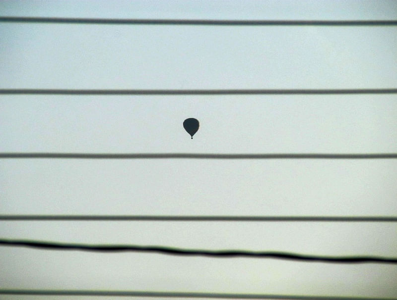 BALÃO SOLITÁRIO E TRANQUILO