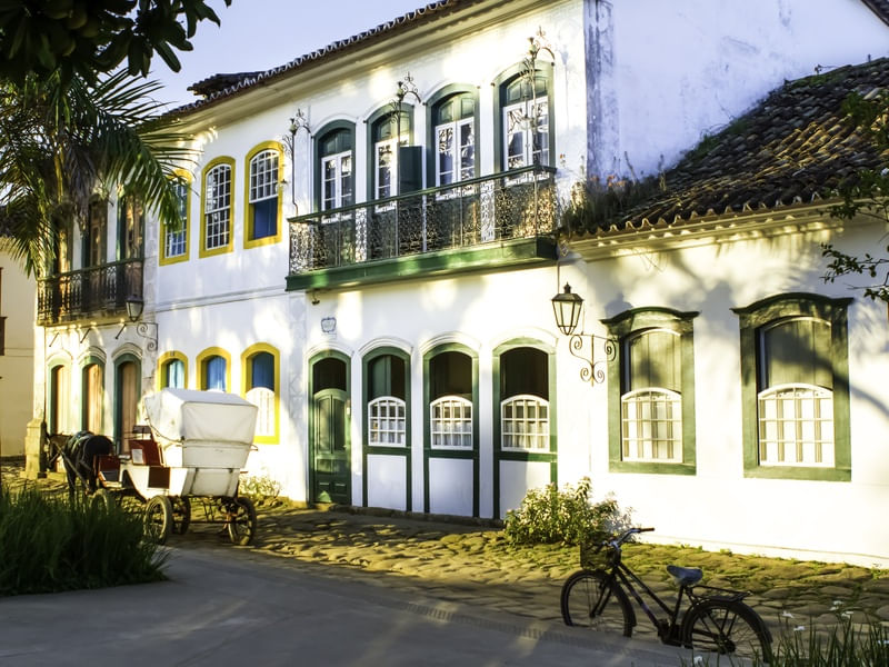 CASARÃO GOLDEN HOUR