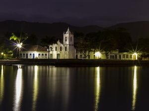 CAPELINHA EM PARATY
