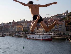 SALTO NO RIO DOURO