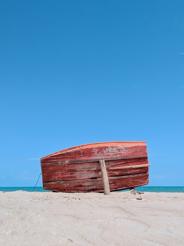 BARCO NA PRAIA 6