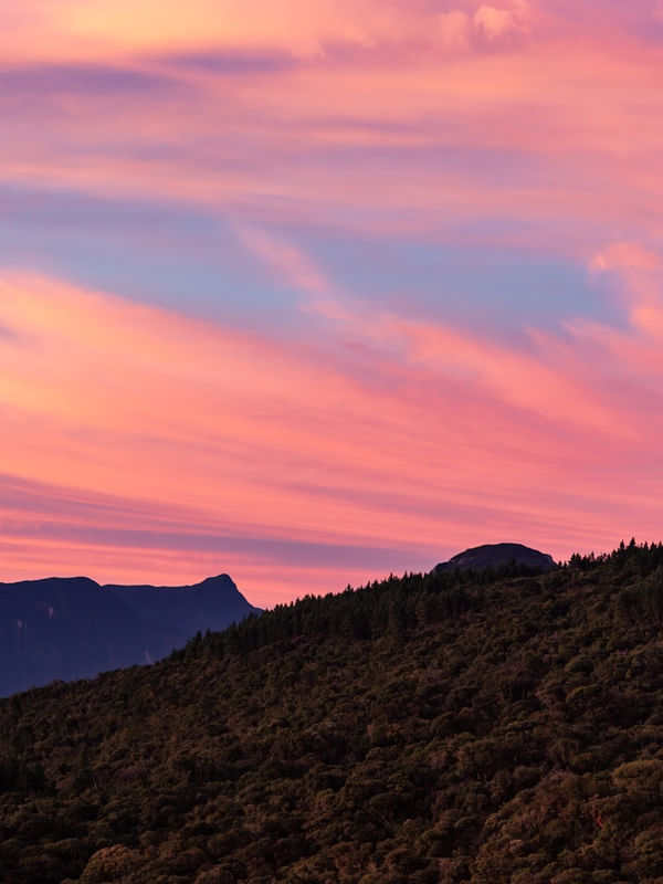 CÉU MÁGICO NAS MONTANHAS