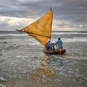 VELA AMARELA