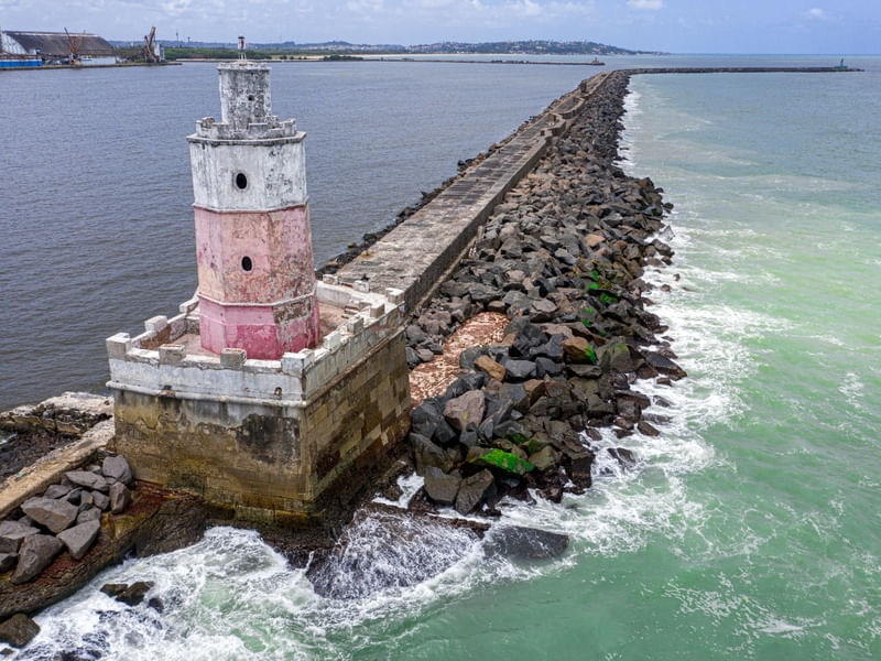 FAROL DA BARRA NO PORTO DO RECIFE - DRONE